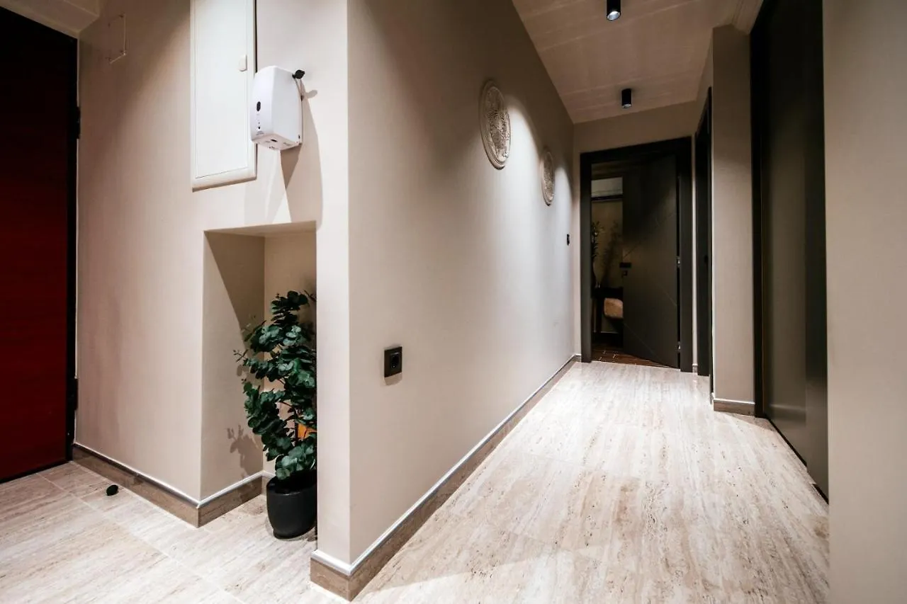 Luxury Rooms Vindemiae Zadar 4*,