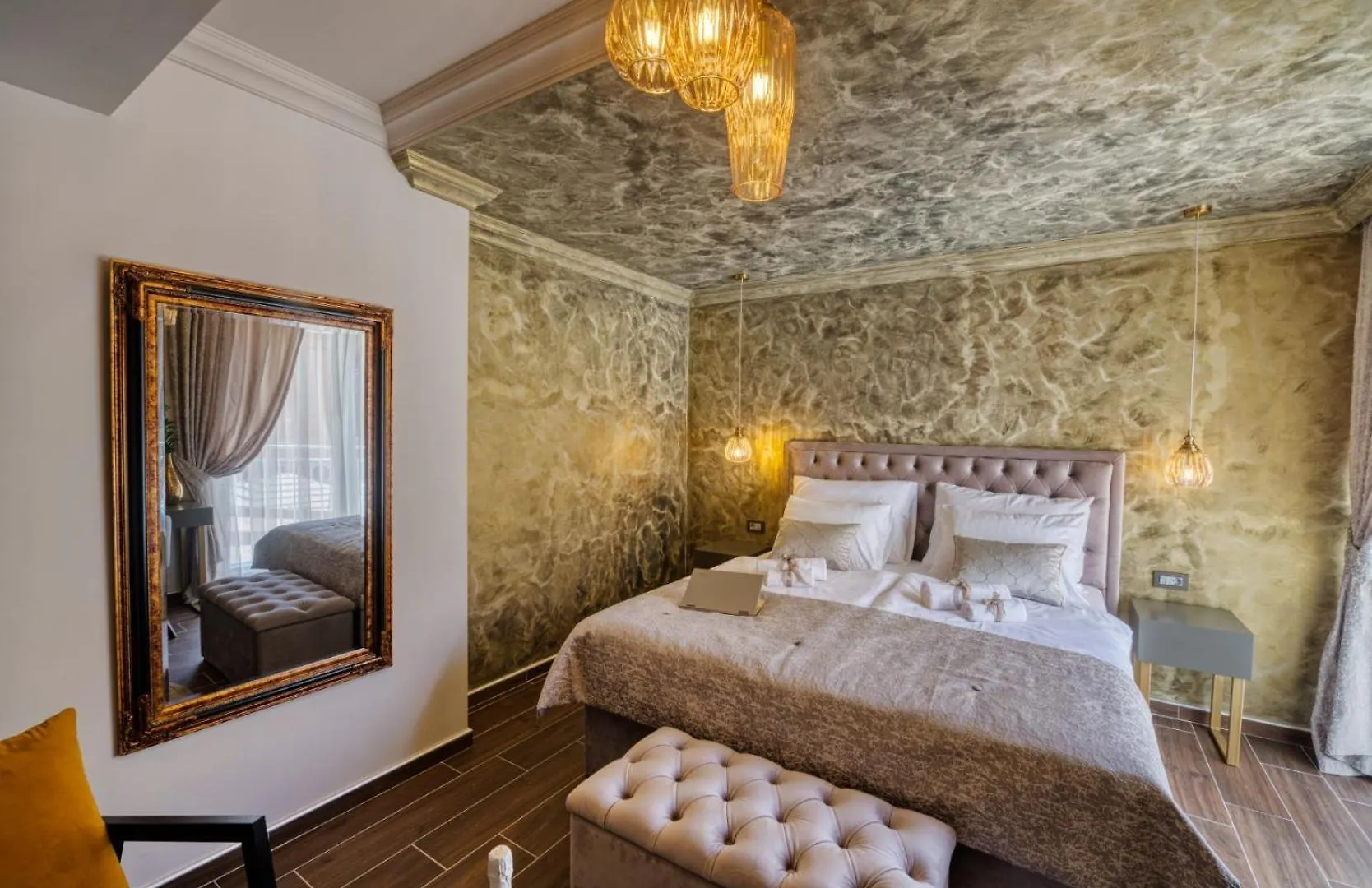 Luxury Rooms Vindemiae ザダル 4*,  クロアチア